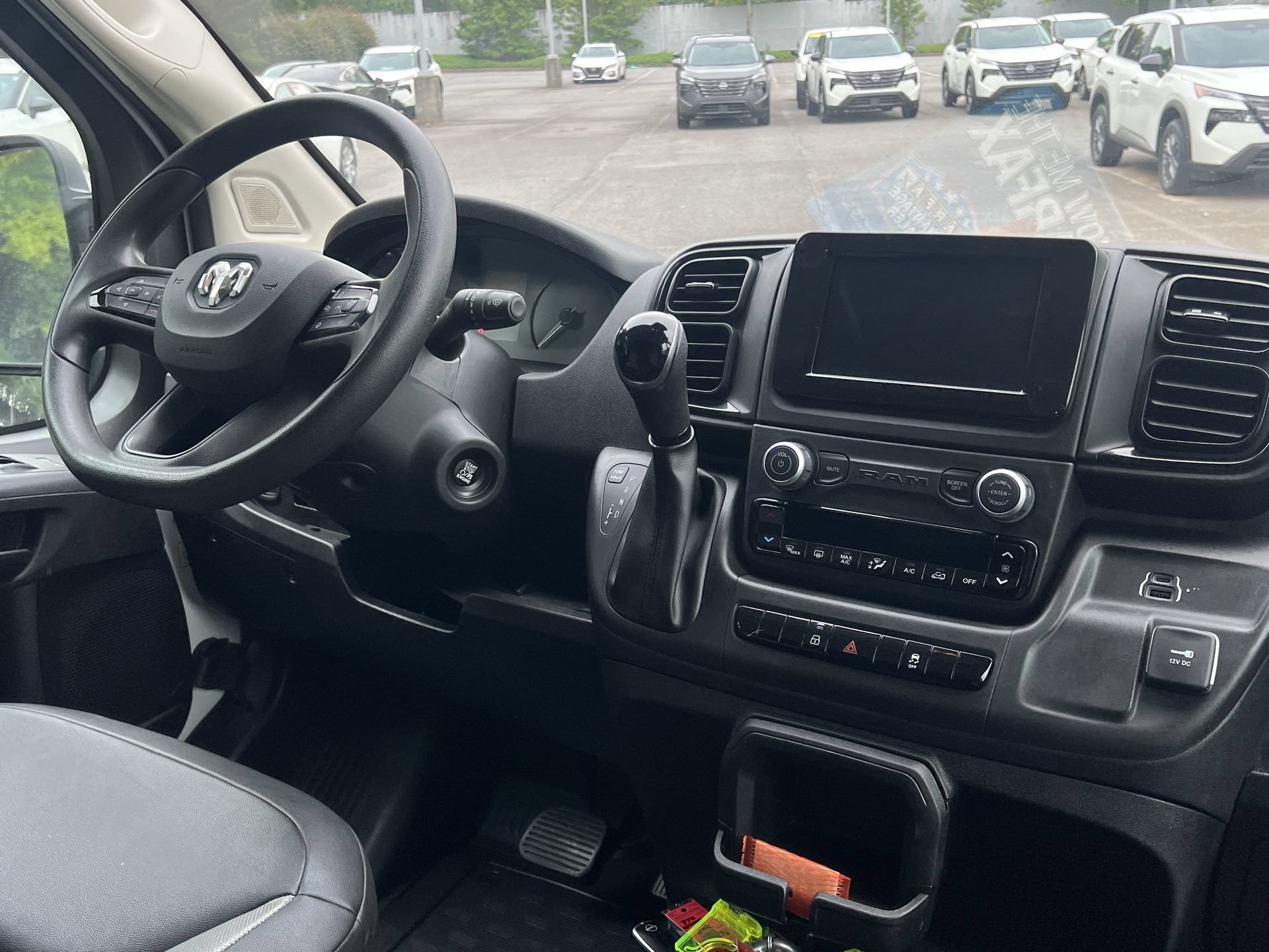 Used 2025 RAM ProMaster 2500 w/ Convenience Group FWD image 7