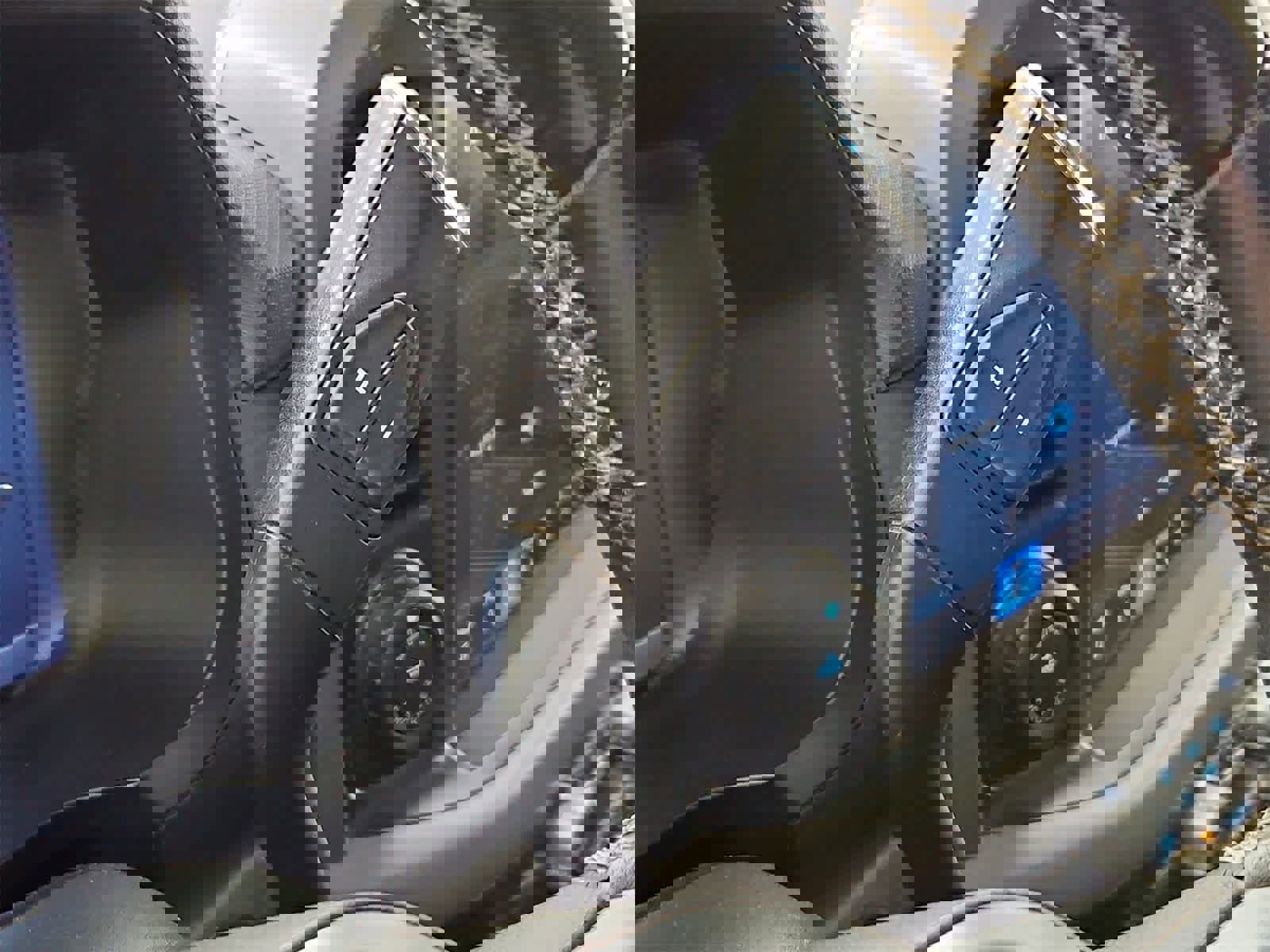 Used 2024 Ford F150 XLT w/ FX4 Off-Road Package image 32