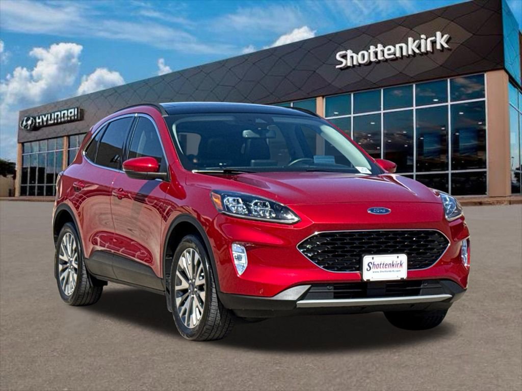 Used 2020 Ford Escape Titanium w/ Titanium Premium Package 2.0 image 3