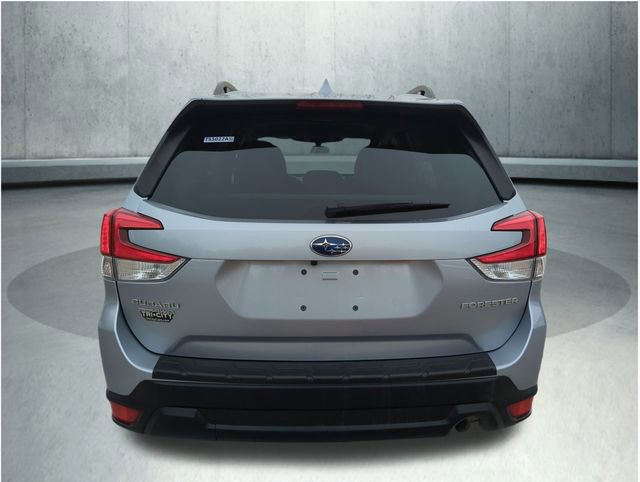 Used 2023 Subaru Forester Premium image 5