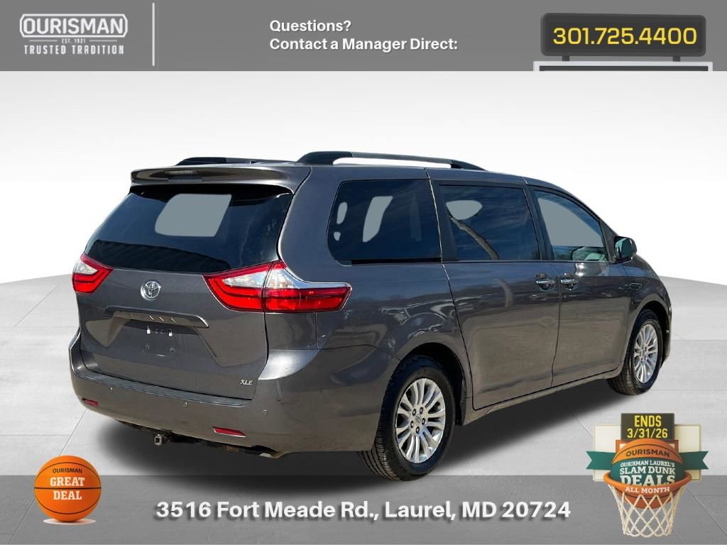 Used 2015 Toyota Sienna XLE w/ XLE Navigation Package image 4