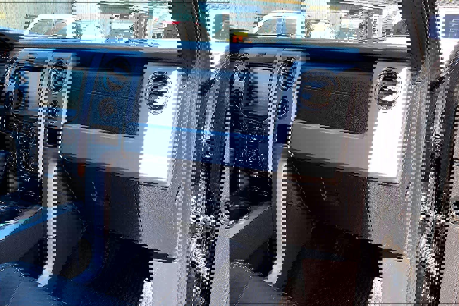 Used 2014 Ford F150 FX4 w/ Equipment Group 402A Luxury image 19