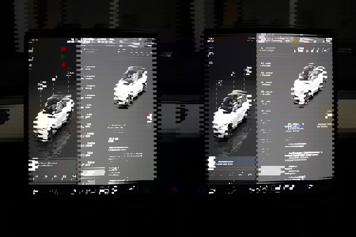 Used 2024 Tesla Model Y Long Range image 30