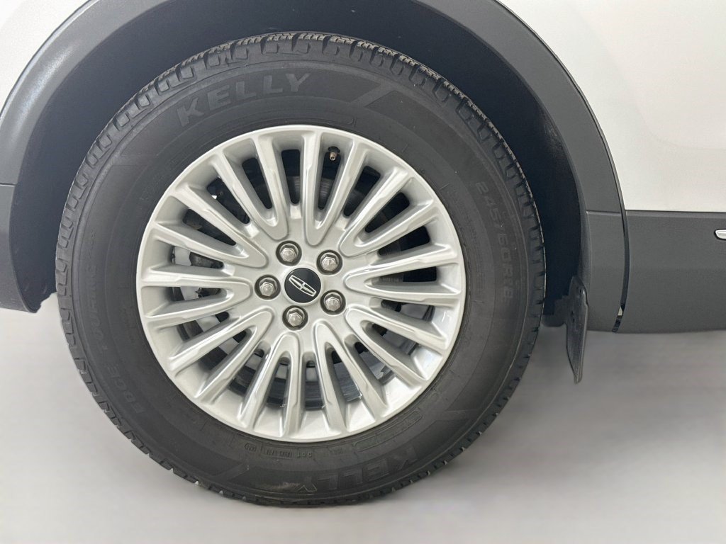 Used 2019 Lincoln Nautilus FWD image 32