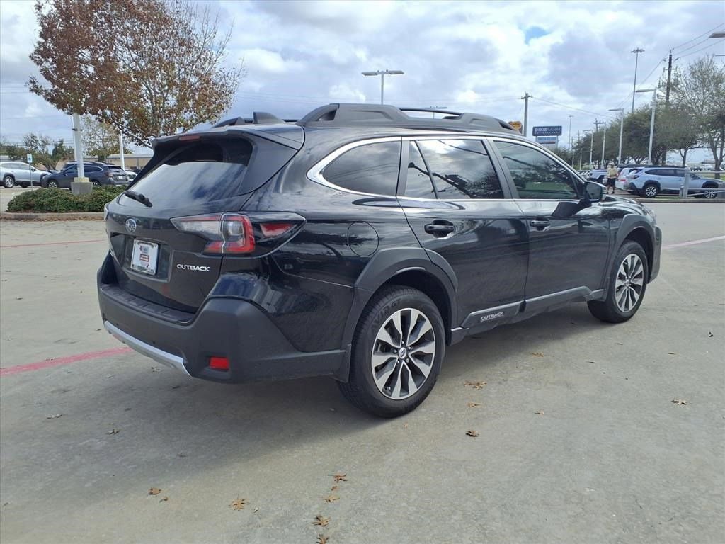 Used 2025 Subaru Outback Limited image 4