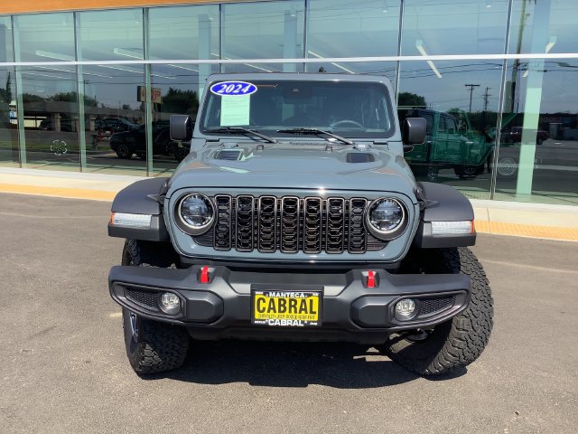 Used 2024 Jeep Wrangler Unlimited Rubicon w/ Safety Group AWD/4WD image 4
