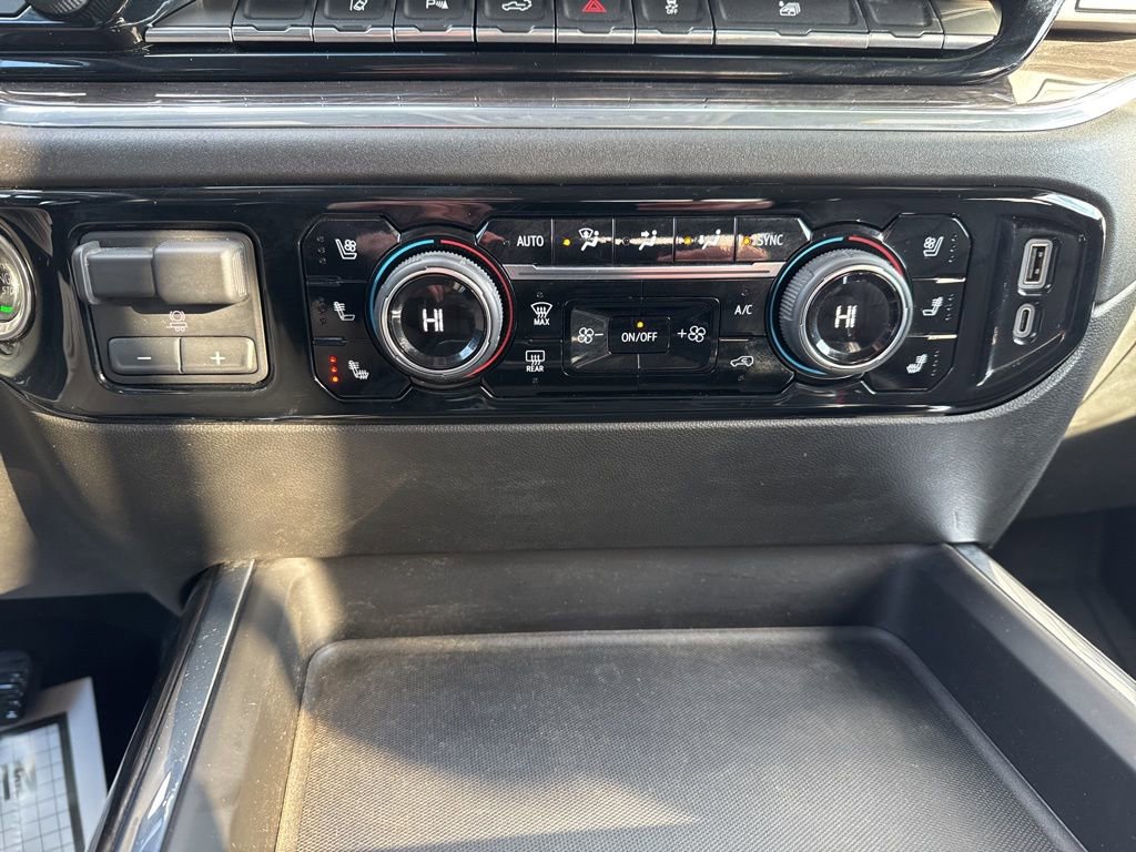 Used 2024 Chevrolet Silverado 2500 LTZ w/ LTZ Convenience Package image 26