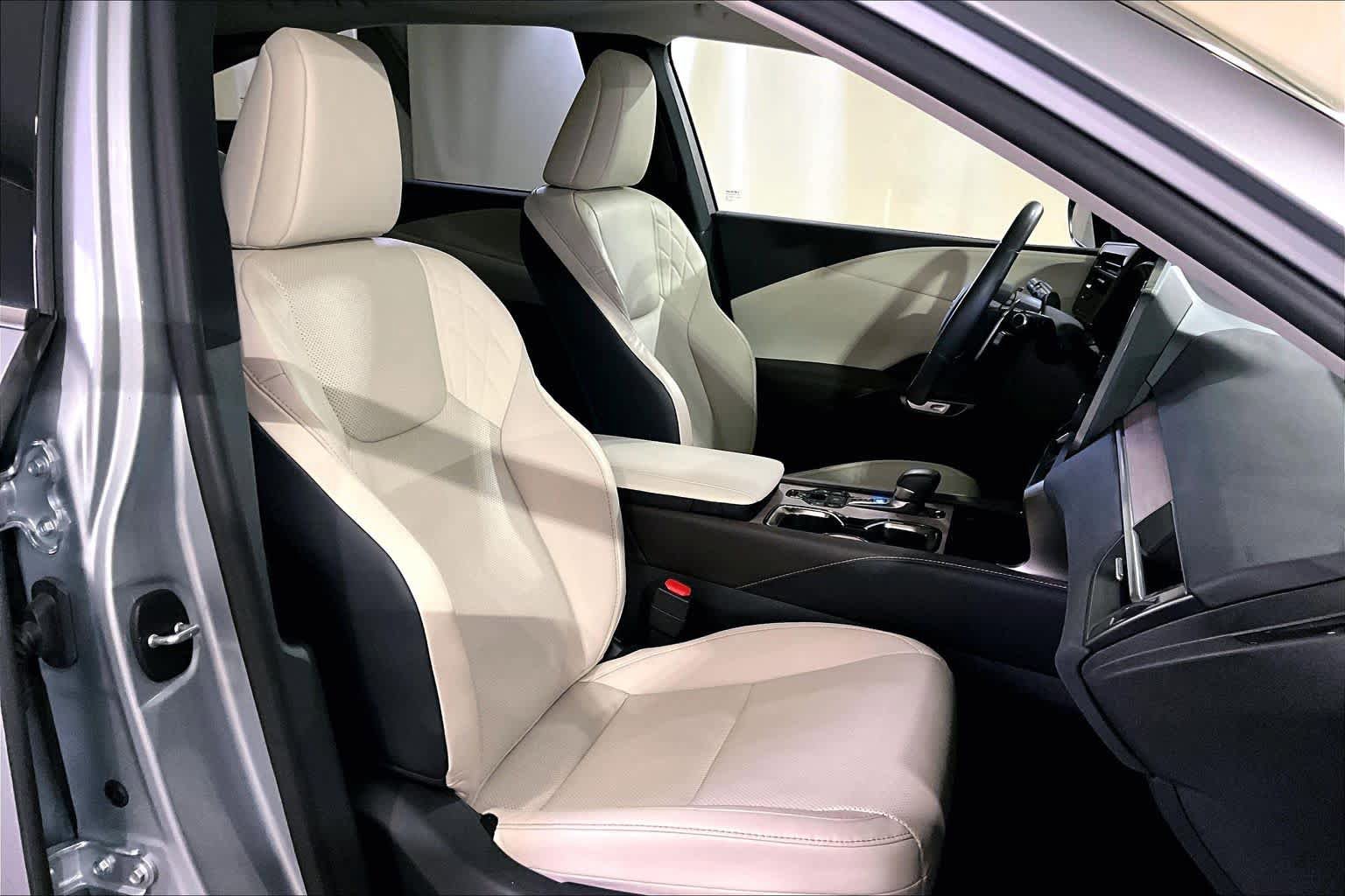Used 2024 Lexus RX 350 Premium w/ Cold Area Package AWD/4WD image 7