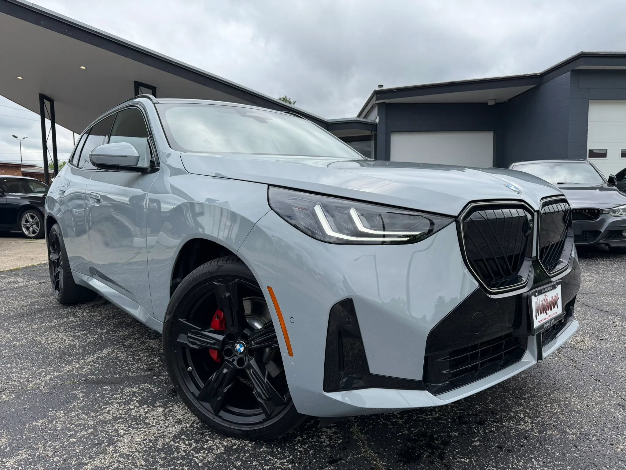 Used 2025 BMW X3 xDrive30 w/ Premium Package AWD/4WD image 3