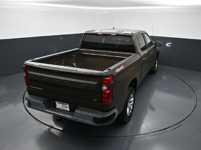 Used 2023 Chevrolet Silverado 1500 LT AWD/4WD image 28