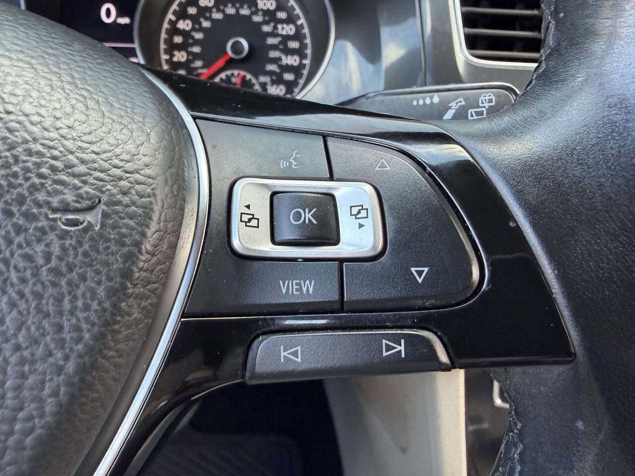 Used 2019 Volkswagen Golf Alltrack S image 20