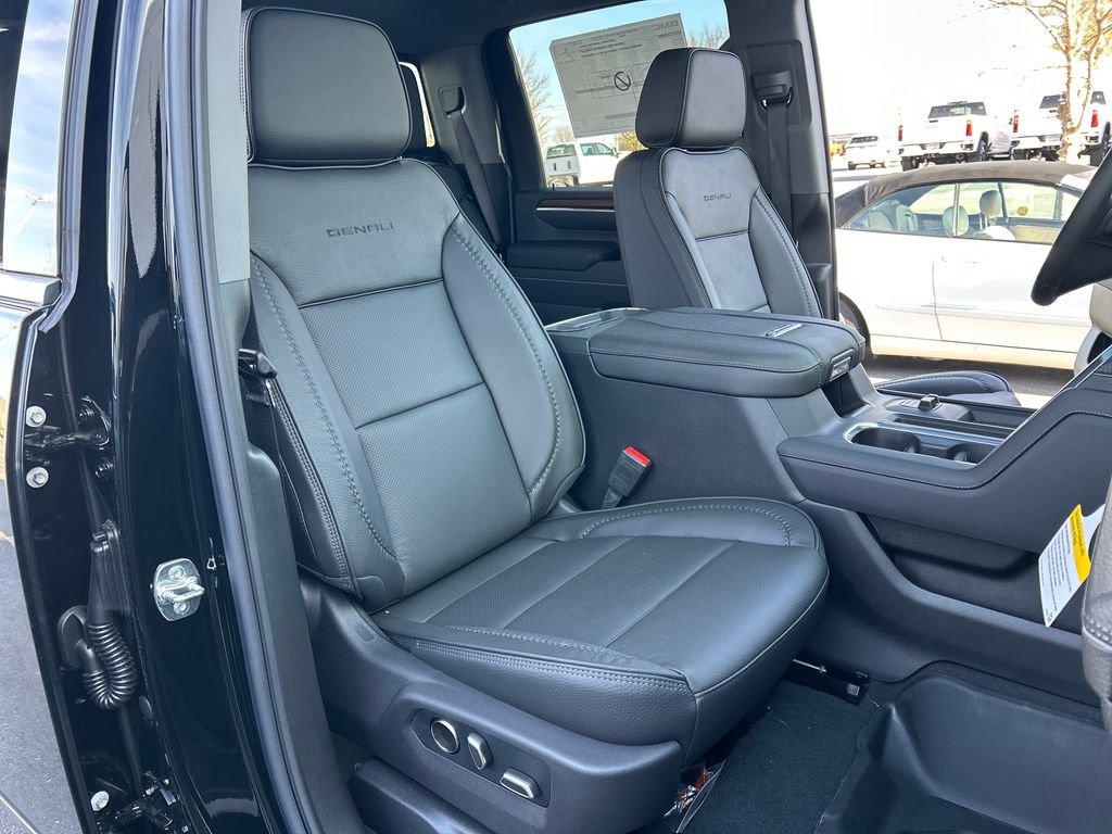 New 2026 GMC Sierra 3500 Denali w/ Denali Reserve Package image 56