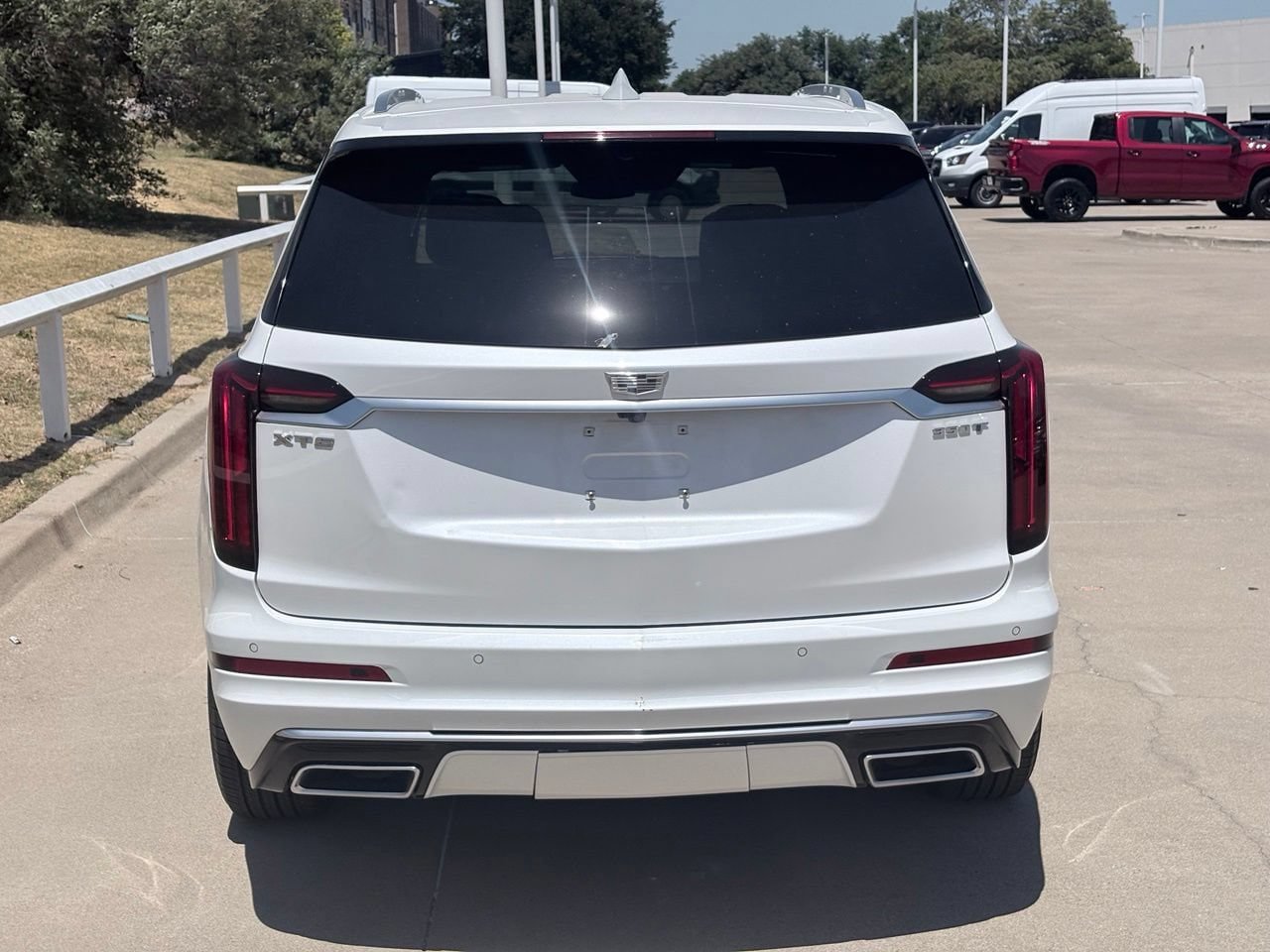 Used 2025 Cadillac XT6 Luxury FWD image 5