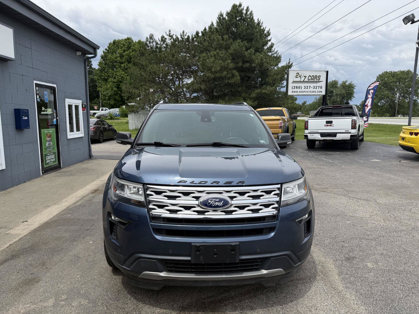 Used 2019 Ford Explorer XLT w/ Equipment Group 202A AWD/4WD image 2