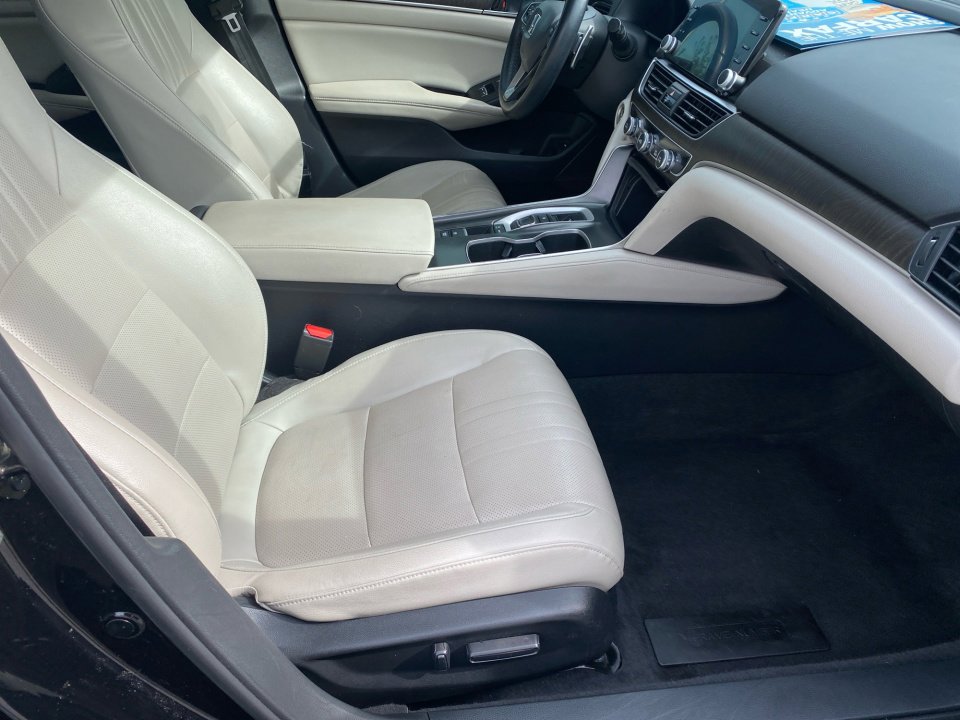 Used 2018 Honda Accord EX-L image 32