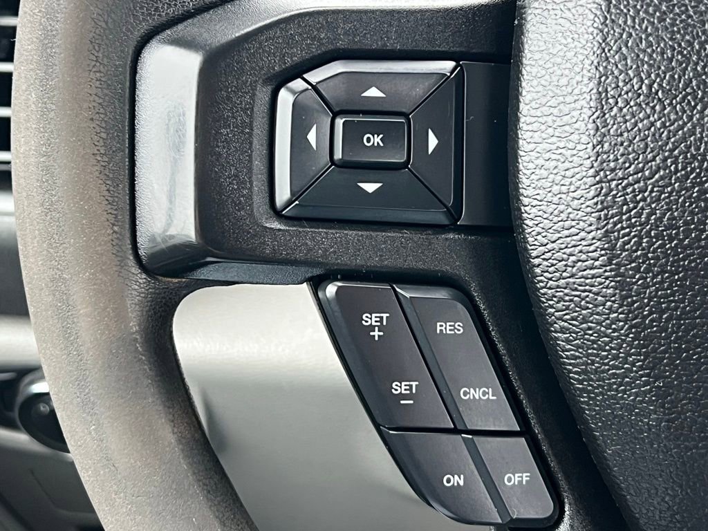 Used 2017 Ford F550 4x4 Crew Cab Super Duty w/ Power Equipment Group image 32