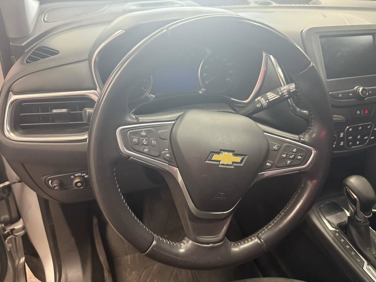 Used 2022 Chevrolet Equinox LT FWD image 14
