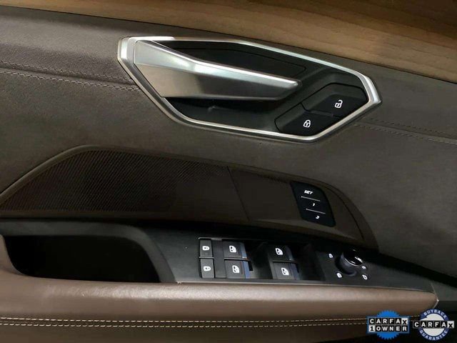 Used 2022 Audi e-tron GT Premium Plus image 28