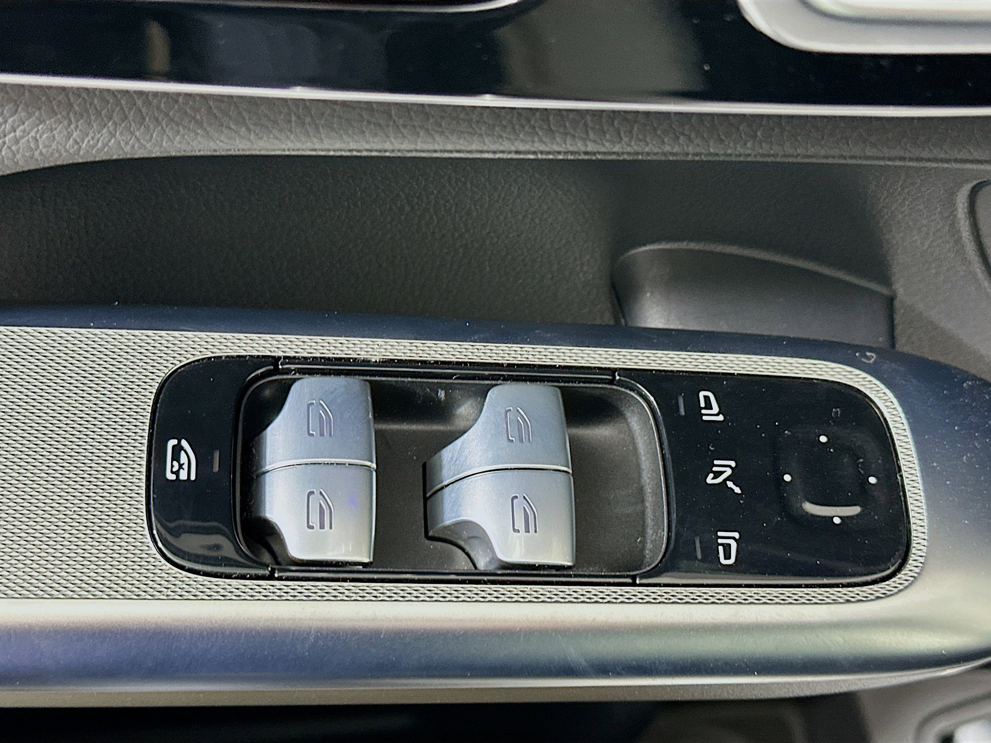 Used 2024 Mercedes-Benz GLC 300 image 15