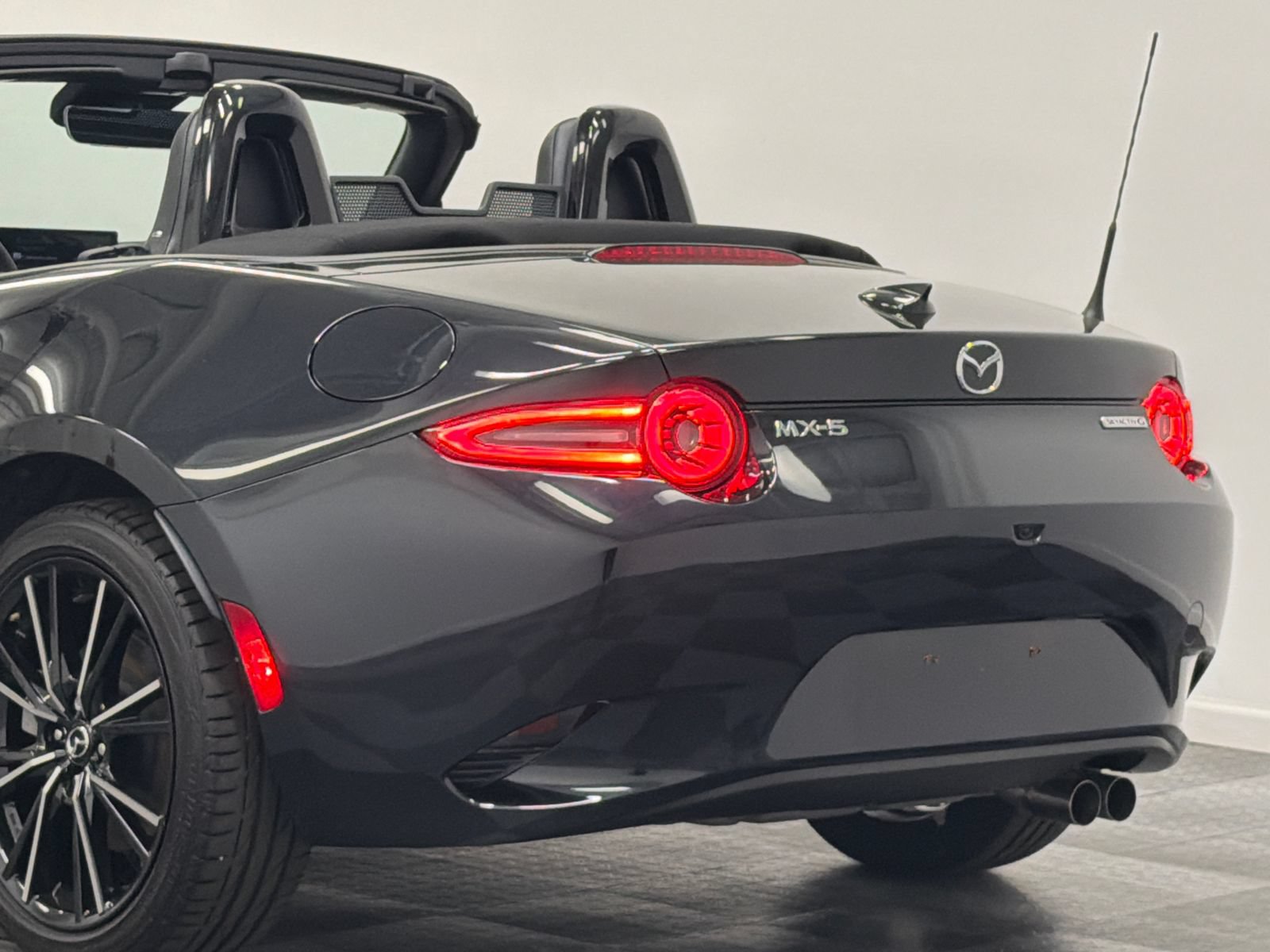 Certified 2025 MAZDA MX-5 Miata Grand Touring w/ Weather Package RWD image 9
