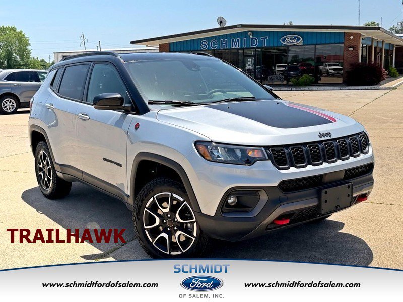 Used 2025 Jeep Compass Trailhawk