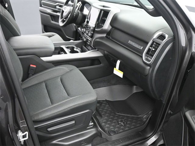 New 2026 RAM 1500 4x4 Crew Cab image 17