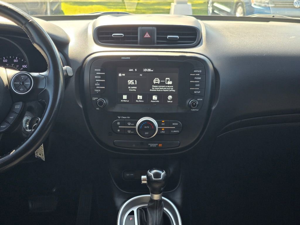 Used 2019 Kia Soul + FWD image 18