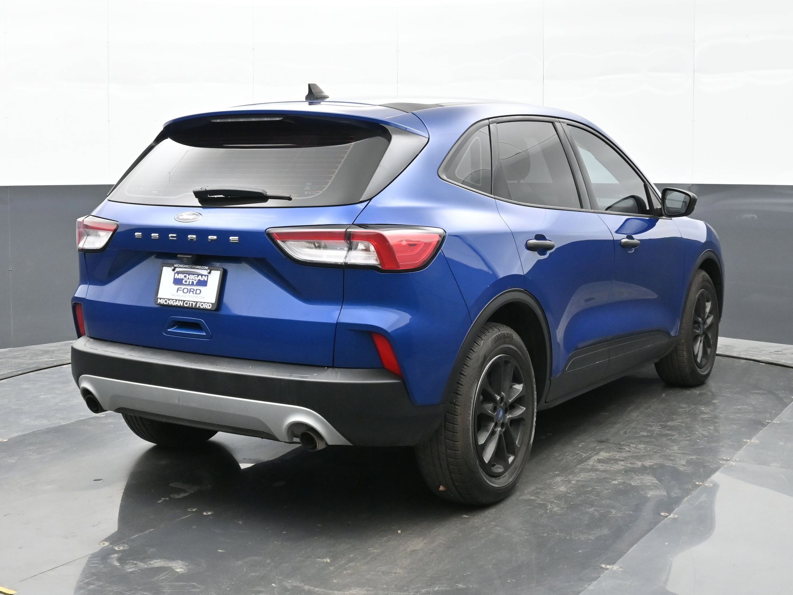 Used 2022 Ford Escape S FWD image 4