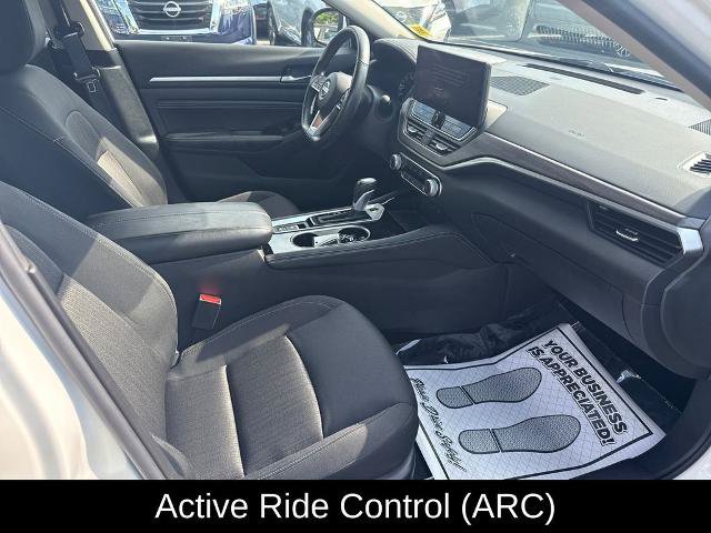 Certified 2023 Nissan Altima 2.5 SV w/ SV Premium Package AWD/4WD image 16