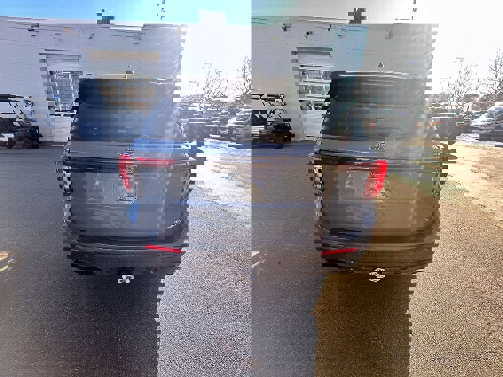 Used 2025 Ford Explorer ST-Line image 6