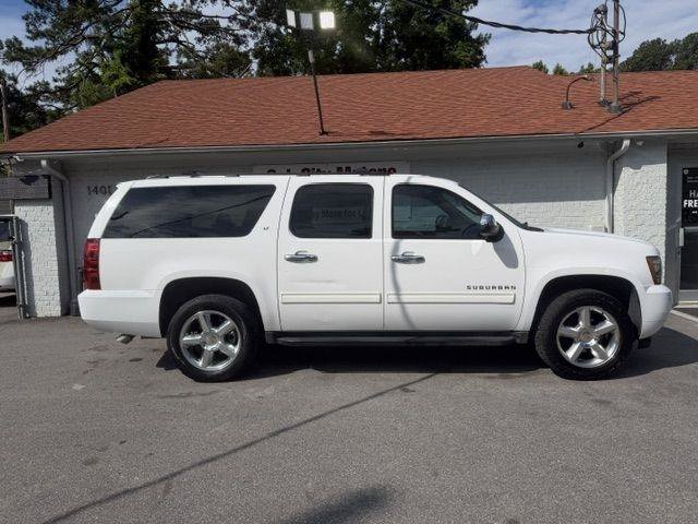 Used 2012 Chevrolet Suburban LT w/ All-Star Edition RWD image 3