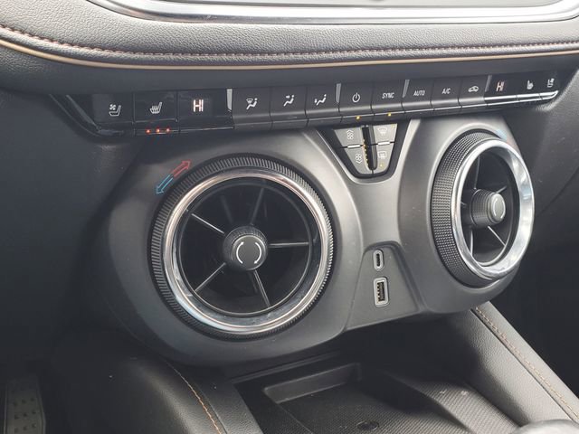 Certified 2019 Chevrolet Blazer Premier w/ Sun and Wheels Package image 38