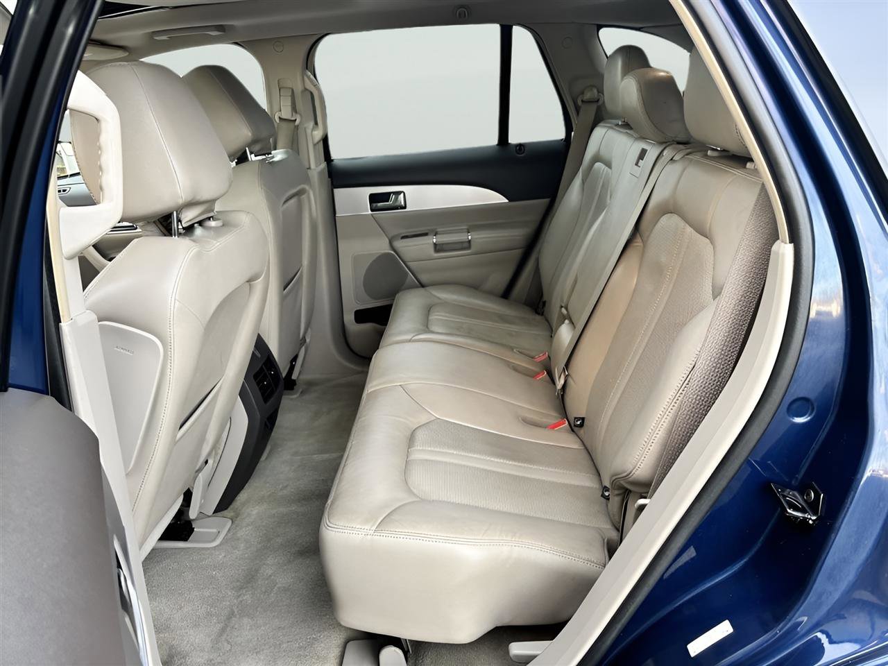 Used 2012 Lincoln MKX AWD image 11