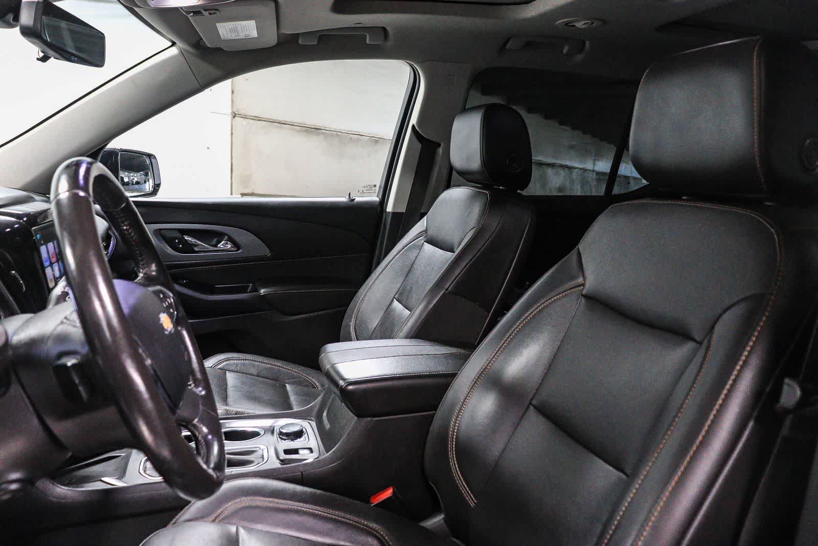 Used 2019 Chevrolet Traverse Premier w/ Redline Edition FWD image 19