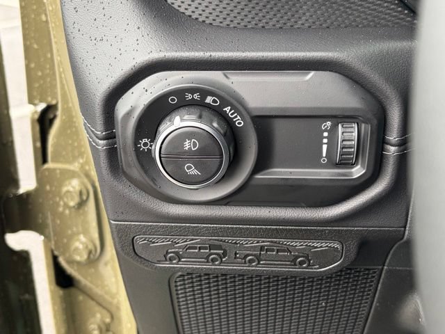 New 2026 Jeep Gladiator Mojave w/ Safety Group AWD/4WD image 26