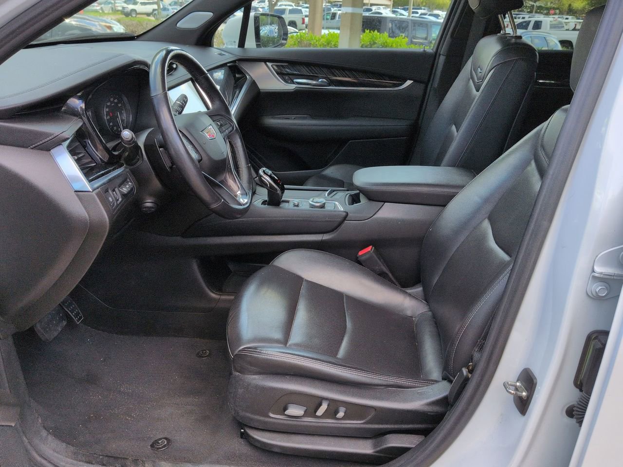 Used 2023 Cadillac XT6 Premium Luxury w/ Technology Package image 19