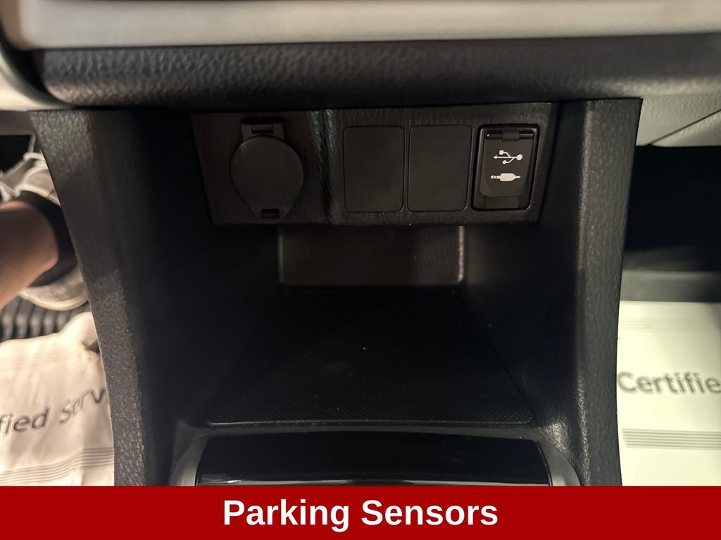 Used 2018 Toyota Corolla LE FWD image 16
