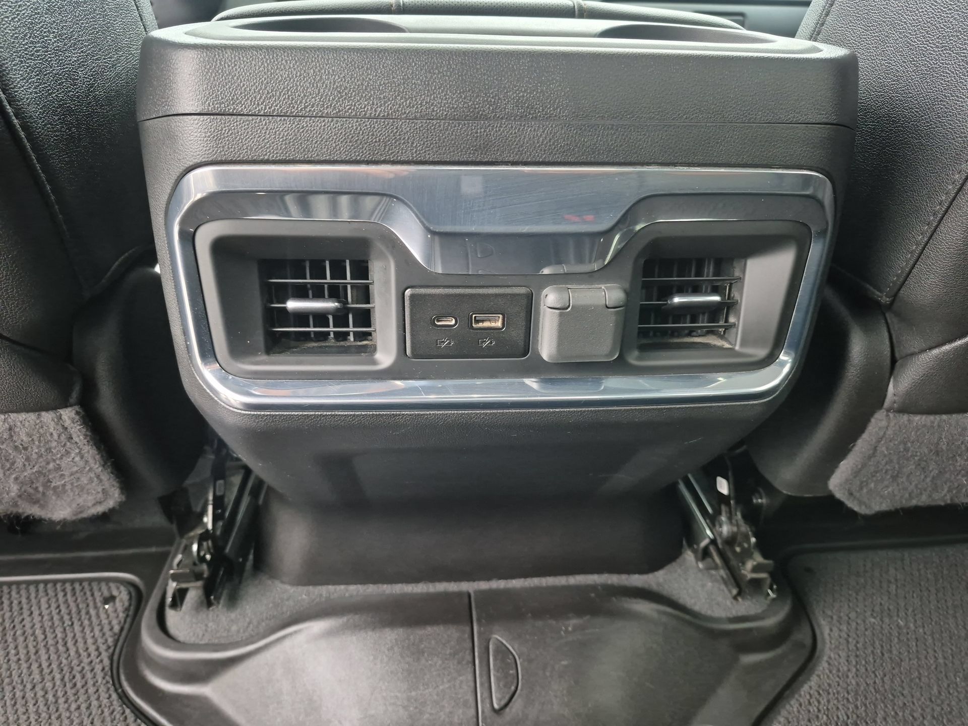 Certified 2022 GMC Sierra 3500 AT4 w/ AT4 Premium Plus Package AWD/4WD image 22