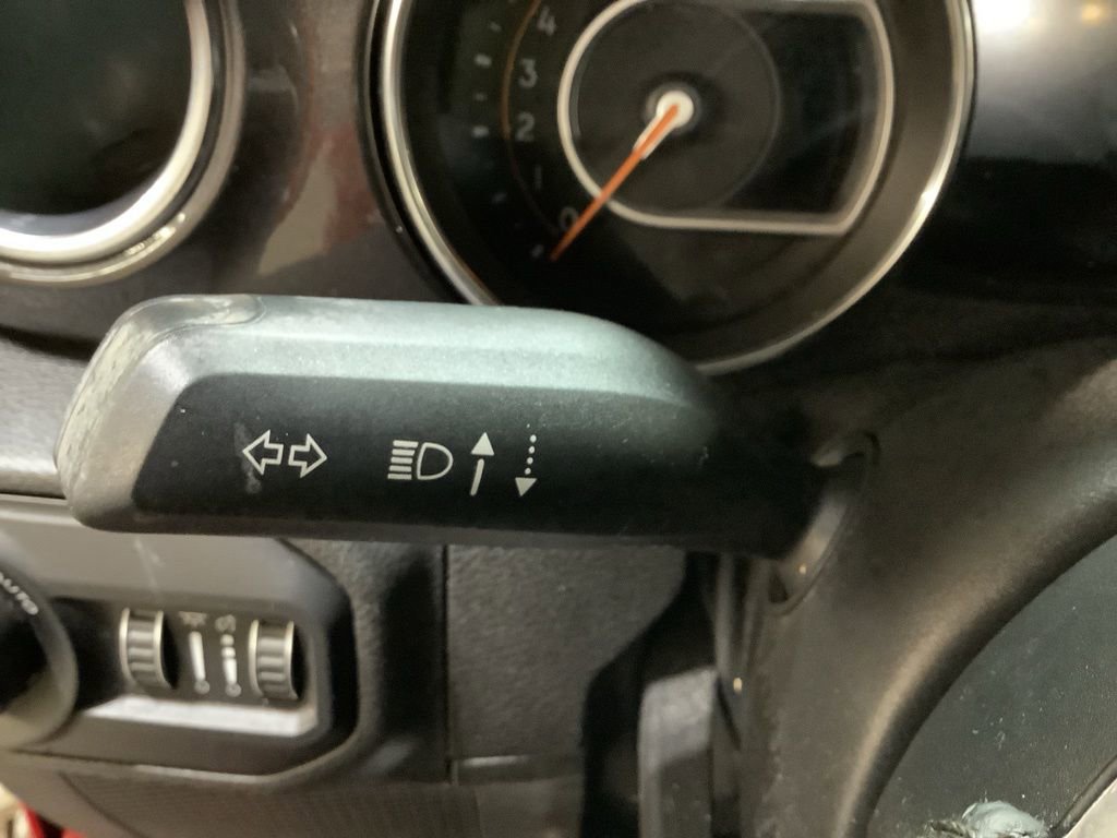 Used 2021 Jeep Wrangler Unlimited Sahara image 27