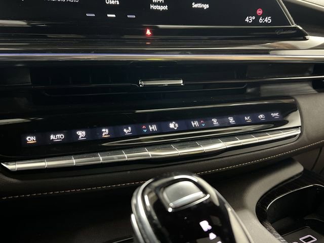 Certified 2022 Cadillac Escalade ESV Premium Luxury w/ Performance Package AWD/4WD image 18