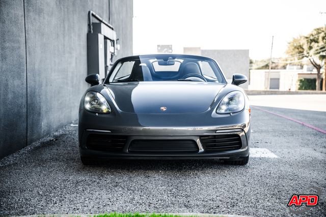 Used 2021 Porsche 718 Boxster RWD image 15