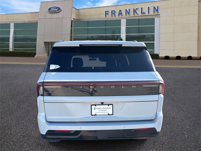 New 2026 Lincoln Navigator Reserve w/ Jet Appearance Package image 6