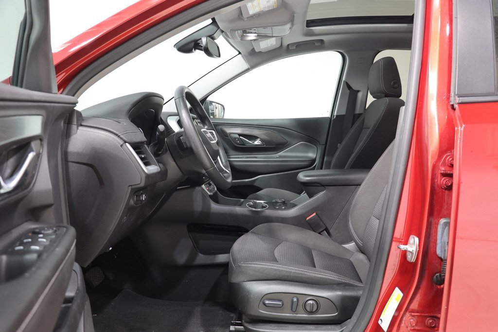 Used 2023 GMC Terrain SLE w/ Driver Convenience Package FWD image 16