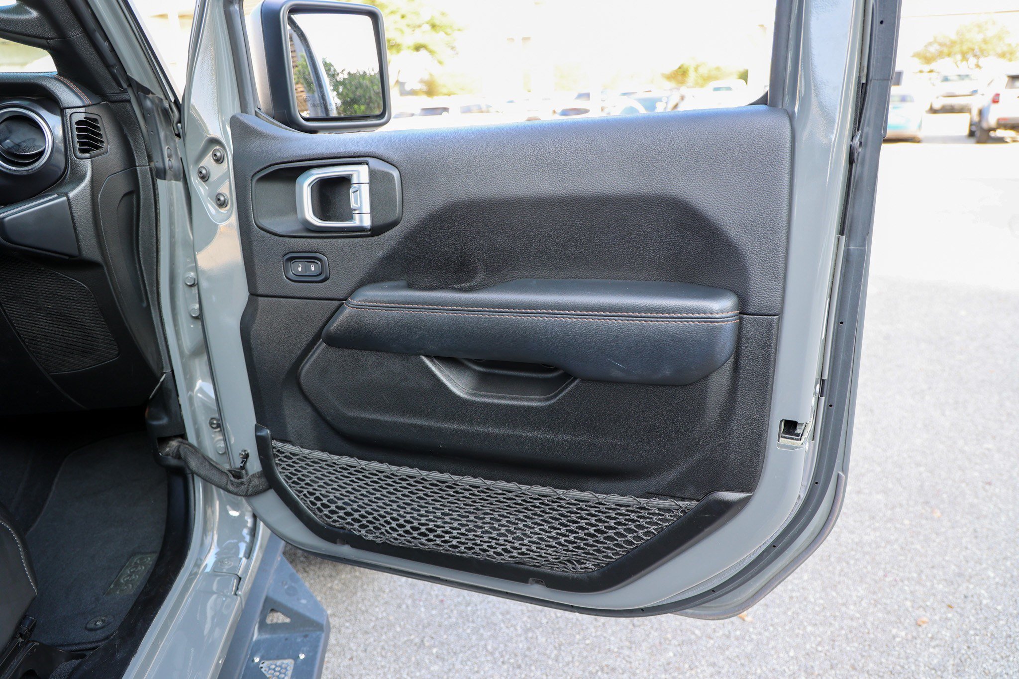 Used 2022 Jeep Wrangler Unlimited Rubicon w/ Trailer Tow Package AWD/4WD image 50