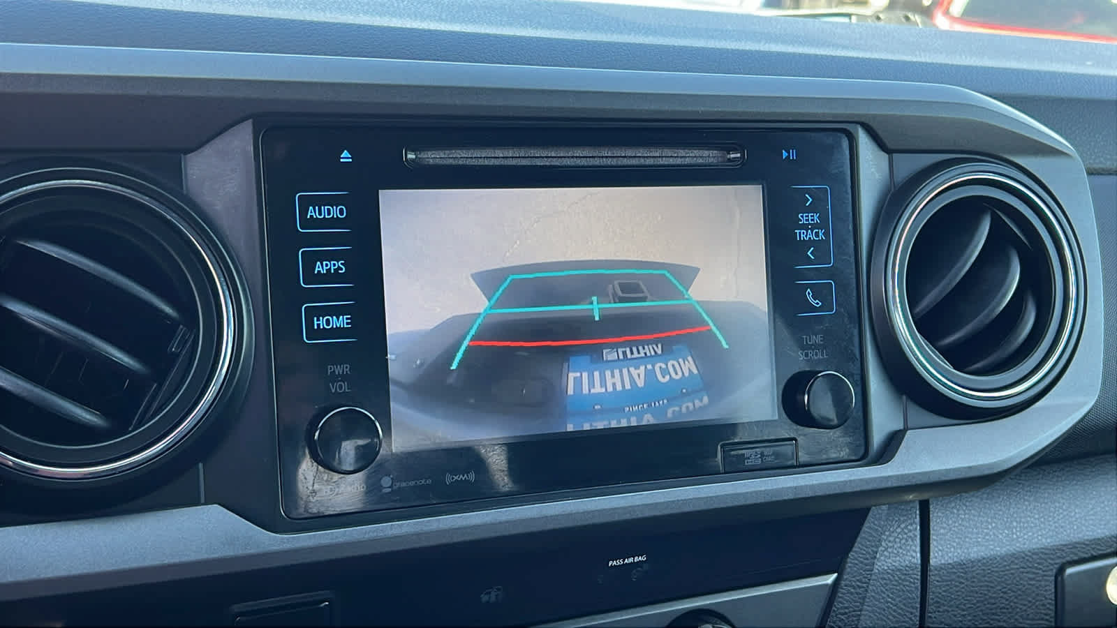 Used 2019 Toyota Tacoma TRD Sport w/ Technology Package AWD/4WD image 16
