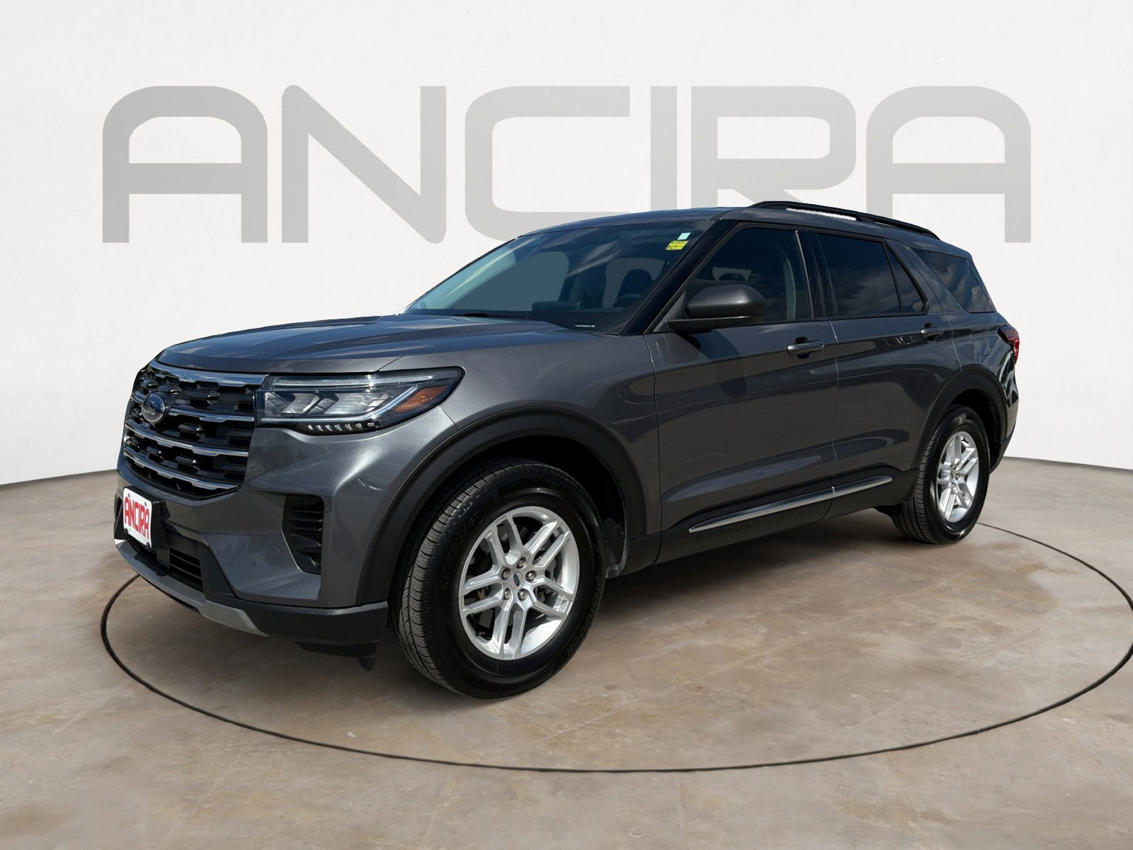 Used 2025 Ford Explorer Active RWD image 6
