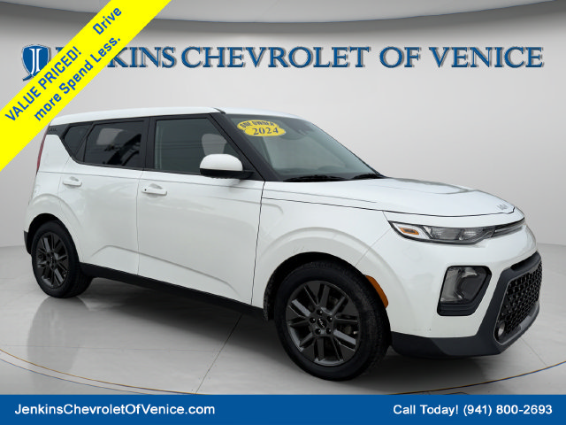 Used 2022 Kia Soul EX FWD image 1