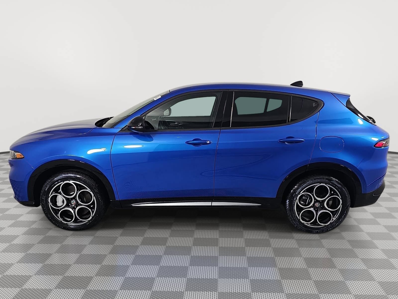 Used 2024 Alfa Romeo Tonale Ti AWD/4WD image 5