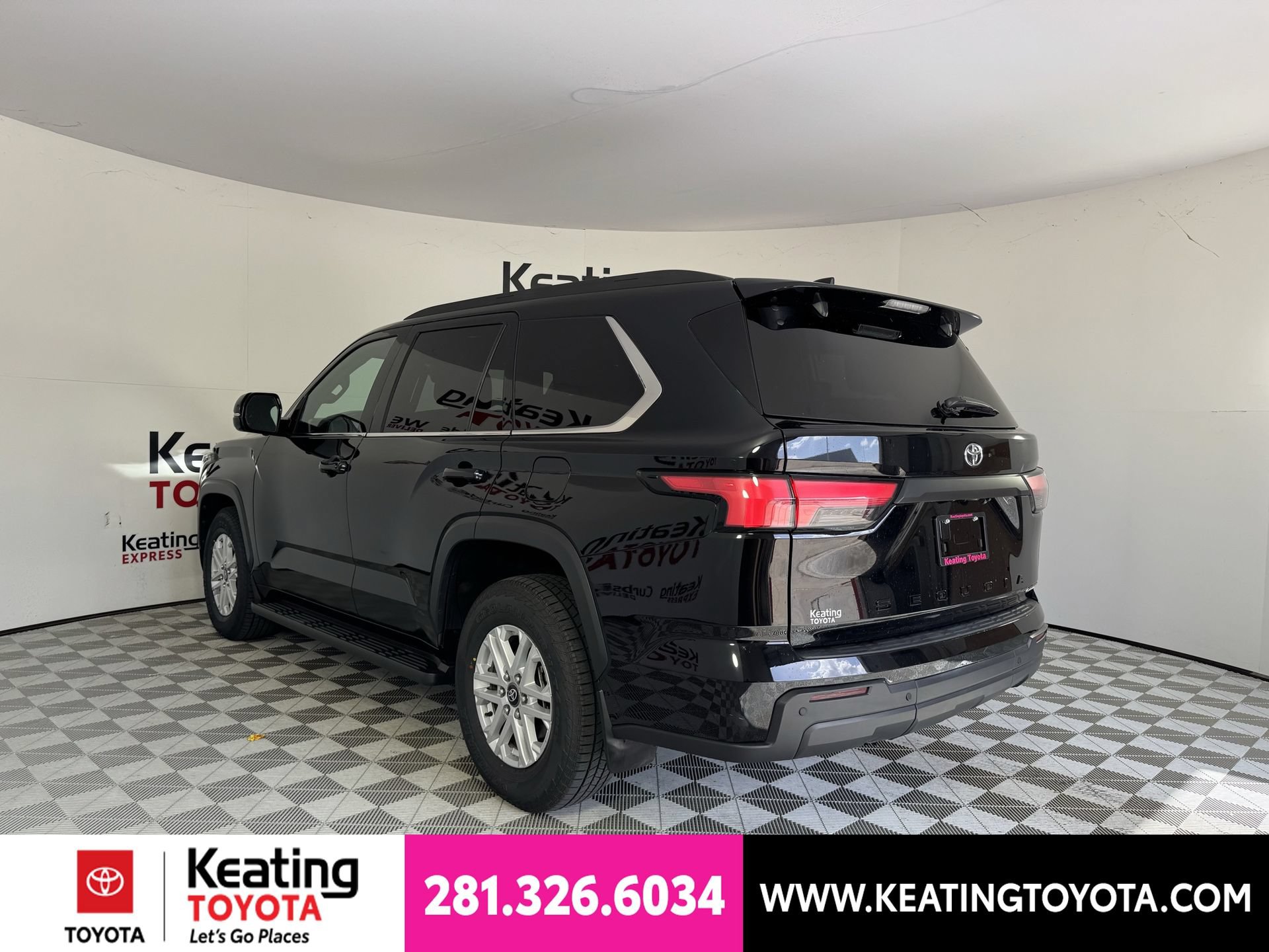 Certified 2025 Toyota Sequoia SR5 AWD/4WD image 8
