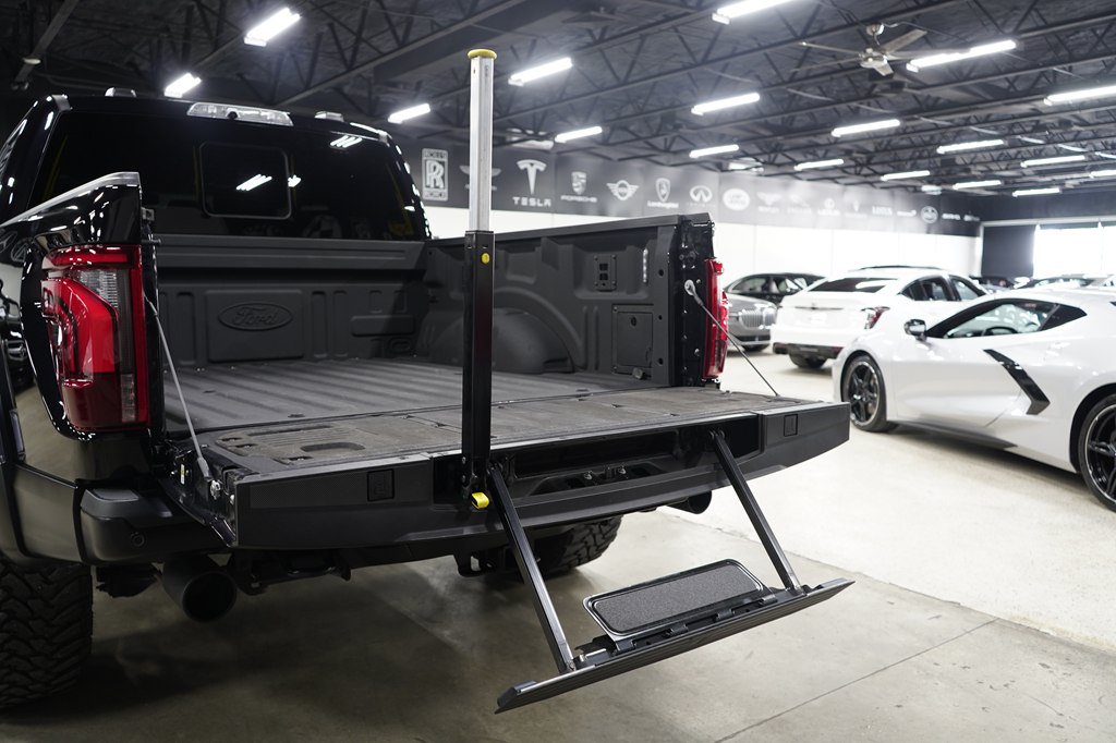 Used 2025 Ford F150 Raptor AWD/4WD image 18